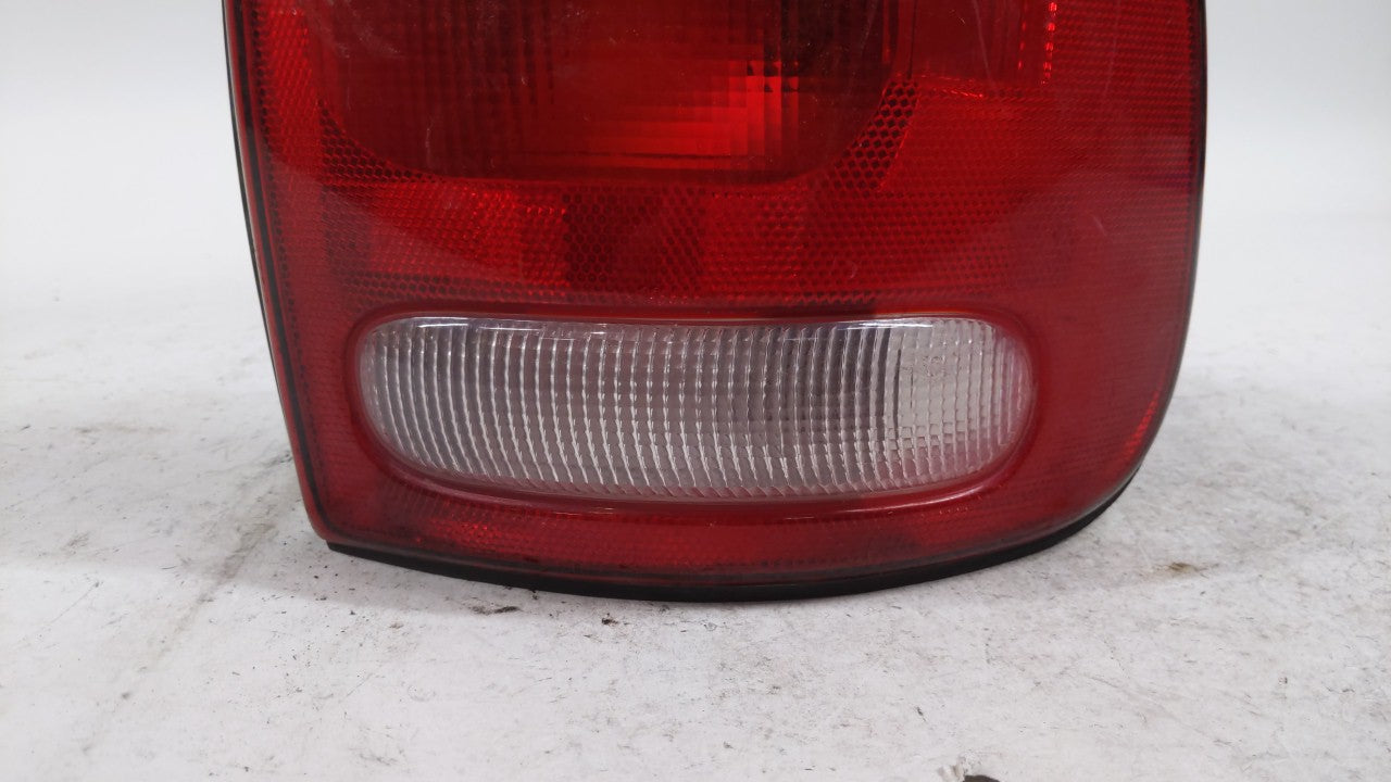 1998-2003 Dodge Durango Tail Light Assembly Passenger Right OEM P/N:4576362 Fits 1996 1997 1998 1999 2000 2001 2002 2003 OEM Used Auto Parts - Oemusedautoparts1.com