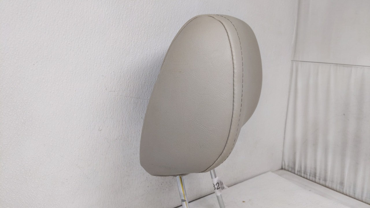 2005-2010 Jeep Grand Cherokee Headrest Head Rest Front Driver Passenger Seat Fits 2005 2006 2007 2008 2009 2010 OEM Used Auto Parts - Oemusedautoparts1.com