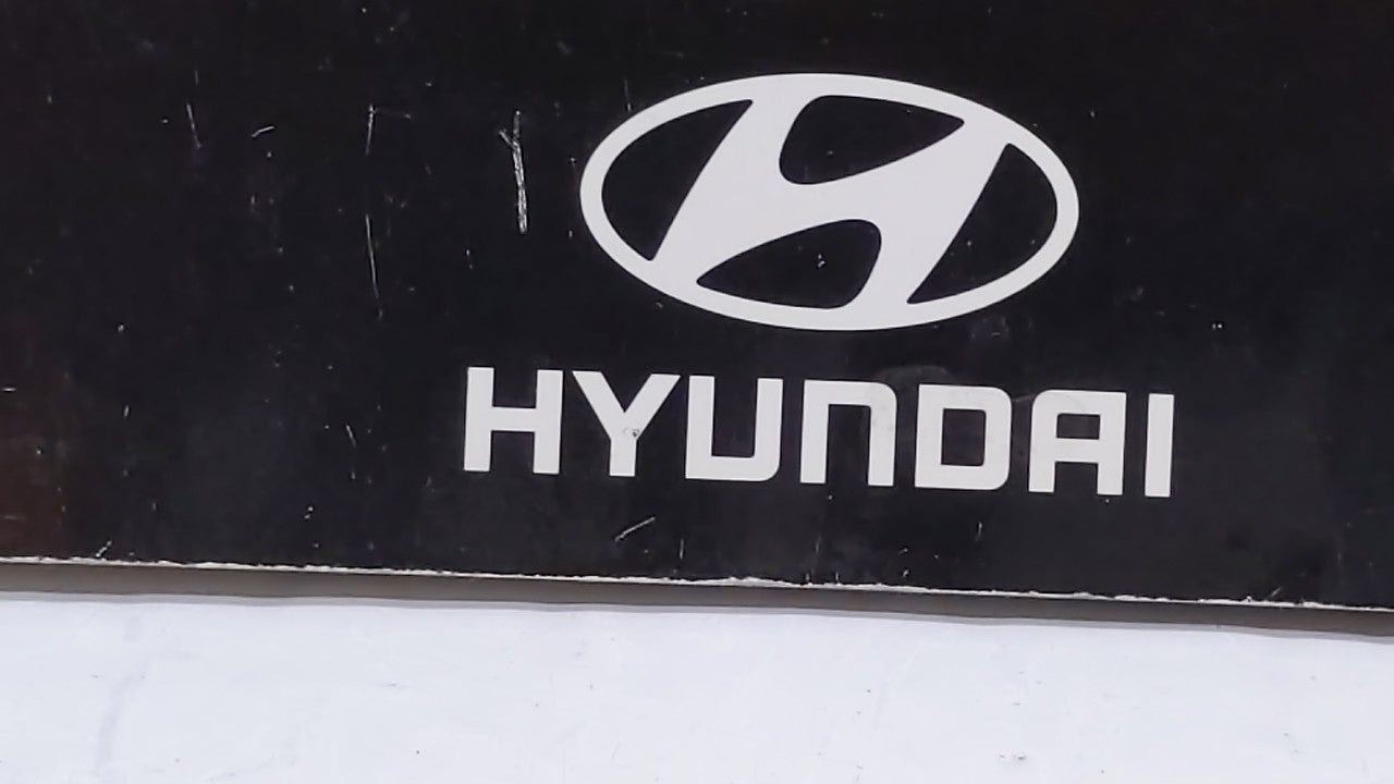 2004 Hyundai Elantra Owners Manual Book Guide OEM Used Auto Parts - Oemusedautoparts1.com