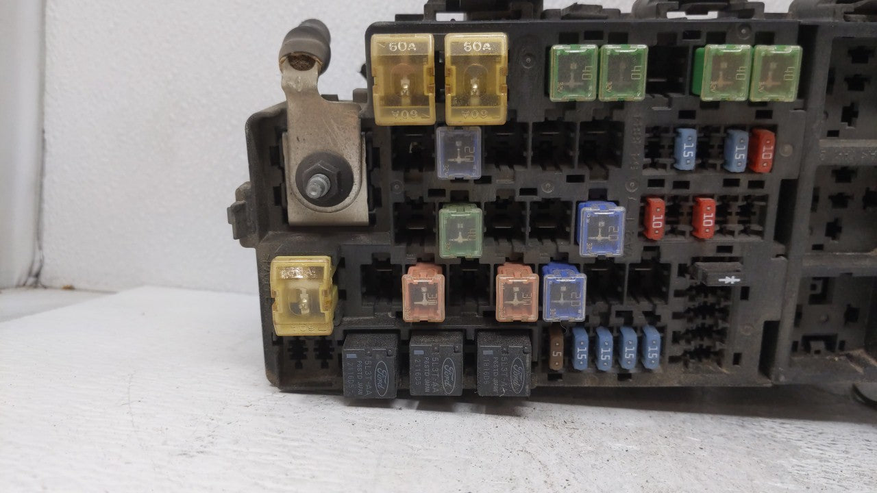 2006-2009 Ford Fusion Fusebox Fuse Box Panel Relay Module P/N:6E5T-14290-AF 6E5T-14A003-AB Fits 2006 2007 2008 2009 OEM Used Auto Parts - Oemusedautoparts1.com