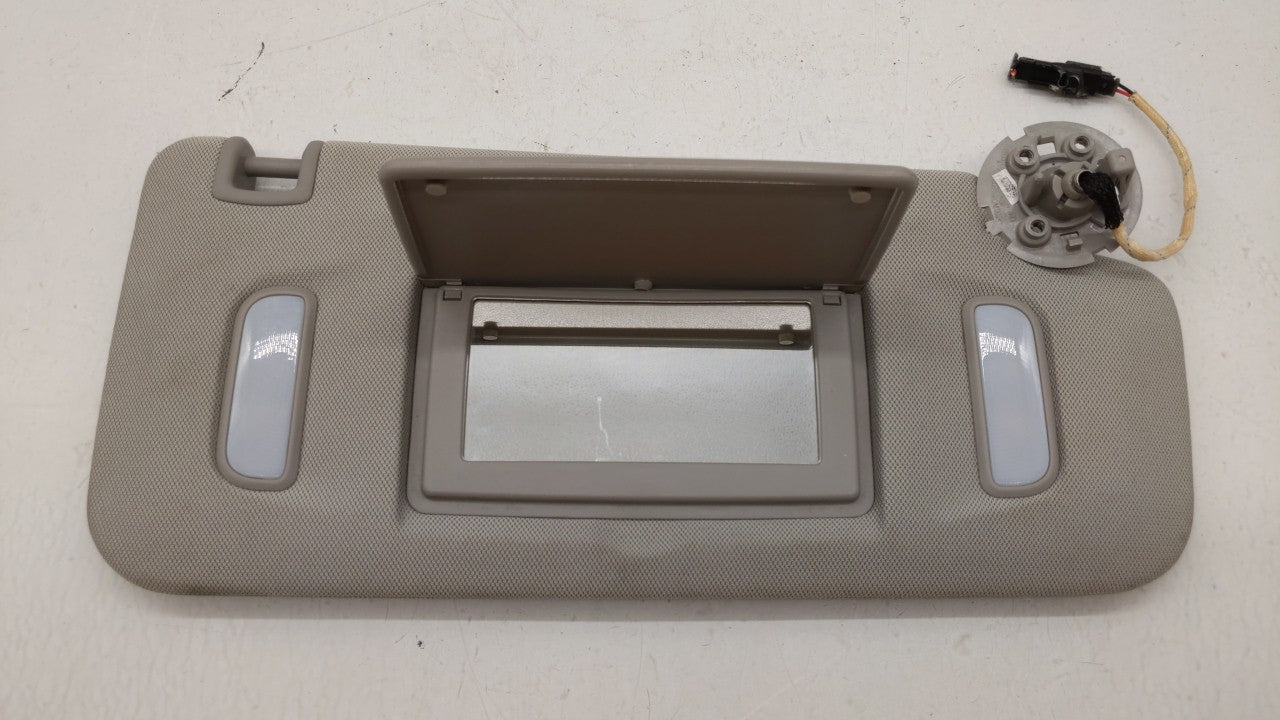 2010-2017 Chevrolet Equinox Sun Visor Shade Replacement Passenger Right Mirror Fits 2010 2011 2012 2013 2014 2015 2016 2017 OEM Used Auto Parts - Oemusedautoparts1.com