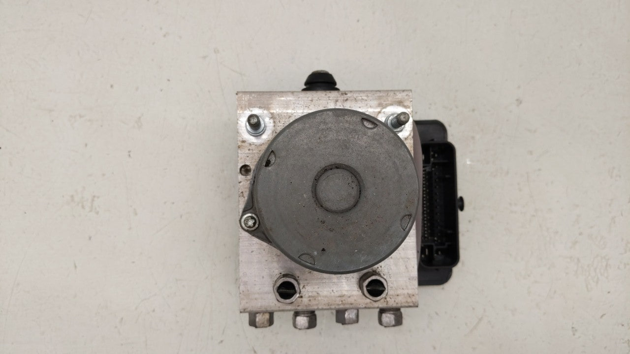 2019 Jeep Cherokee ABS Pump Control Module Replacement P/N:68287910AF Fits OEM Used Auto Parts - Oemusedautoparts1.com