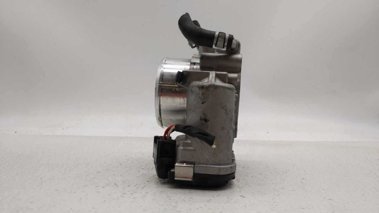 2016-2019 Kia Sorento Throttle Body P/N:0 280 750 618 35100-2G600 Fits 2015 2016 2017 2018 2019 OEM Used Auto Parts - Oemusedautoparts1.com