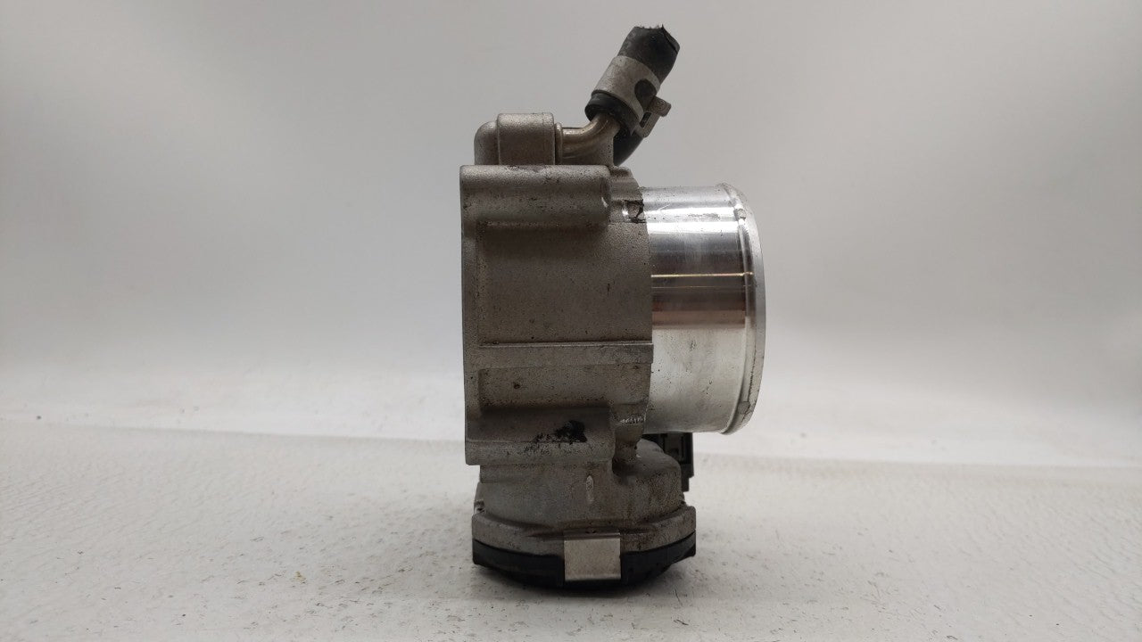 2016-2019 Kia Sorento Throttle Body P/N:0 280 750 618 35100-2G600 Fits 2015 2016 2017 2018 2019 OEM Used Auto Parts - Oemusedautoparts1.com