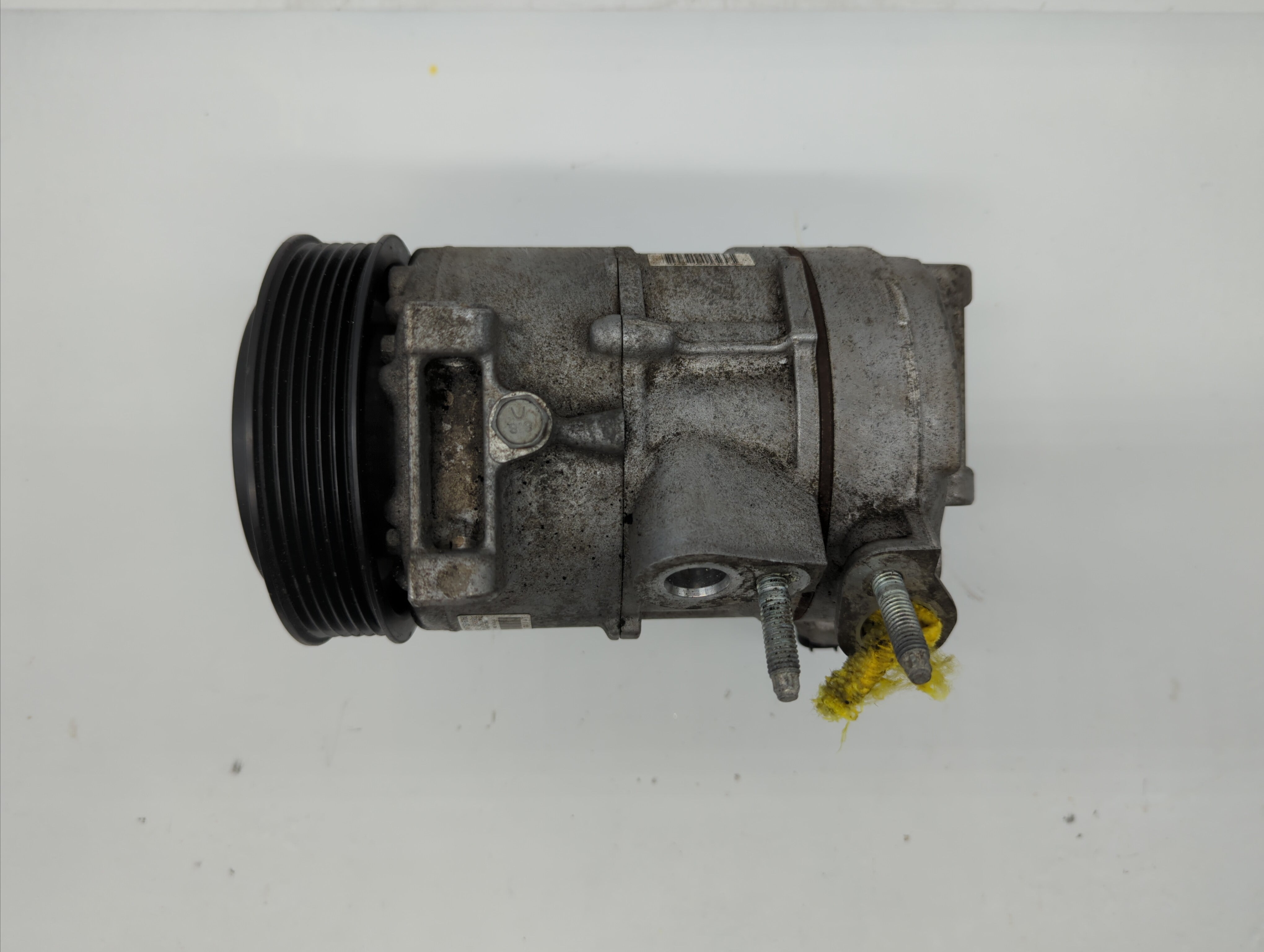 2011-2018 Hyundai Elantra Throttle Body P/N:35100-2E000 Fits 2011 2012 2013 2014 2015 2016 2017 2018 2019 OEM Used Auto Parts - Oemusedautoparts1.com