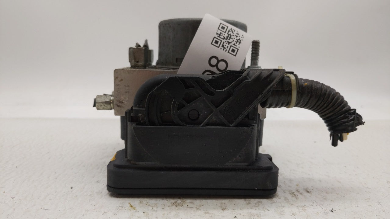 2015-2019 Nissan Versa ABS Pump Control Module Replacement P/N:47660 9KS0A 47660 9KL0A Fits 2015 2016 2017 2018 2019 OEM Used Auto Parts - Oemusedautoparts1.com