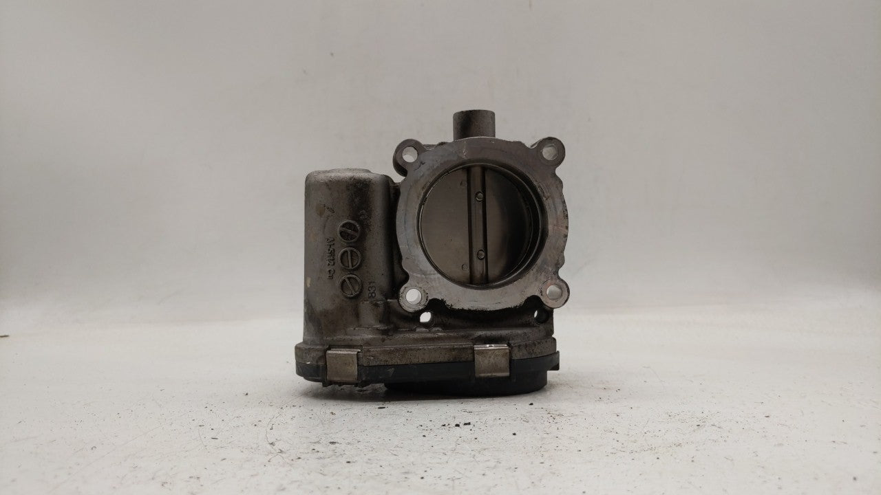 2012-2013 Ford Focus Throttle Body P/N:CM5E-9F991-AD Fits 2012 2013 2014 2015 2016 2017 OEM Used Auto Parts - Oemusedautoparts1.com