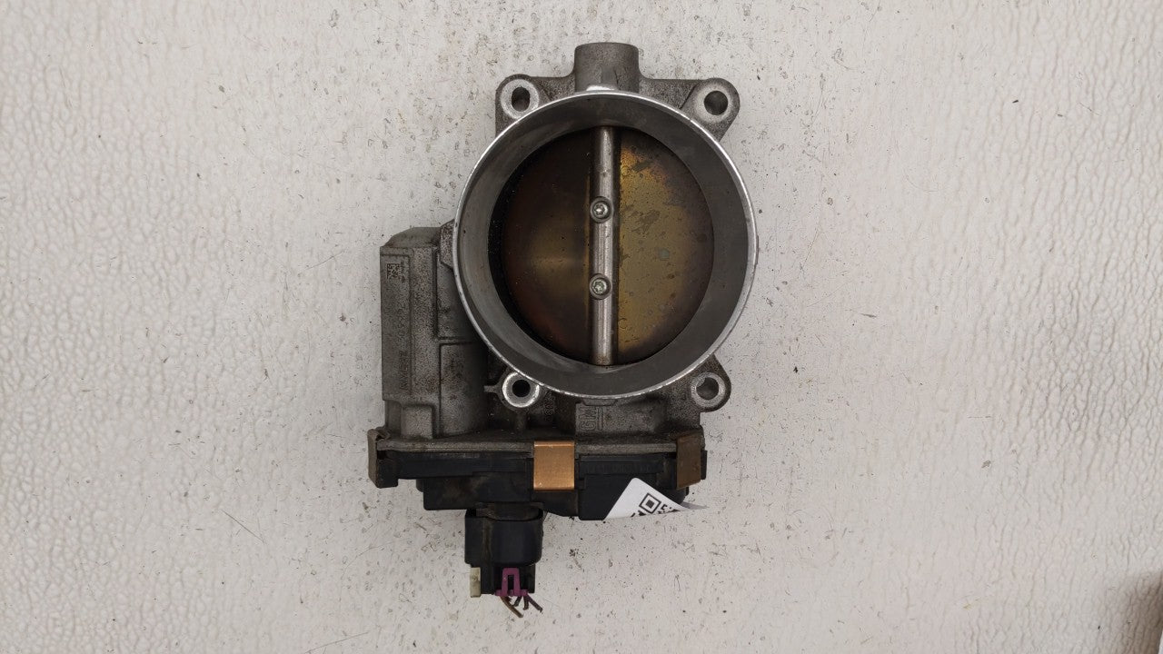 2009-2014 Chevrolet Tahoe Throttle Body P/N:TB1032 RME87 Fits 2009 2010 2011 2012 2013 2014 2015 OEM Used Auto Parts - Oemusedautoparts1.com