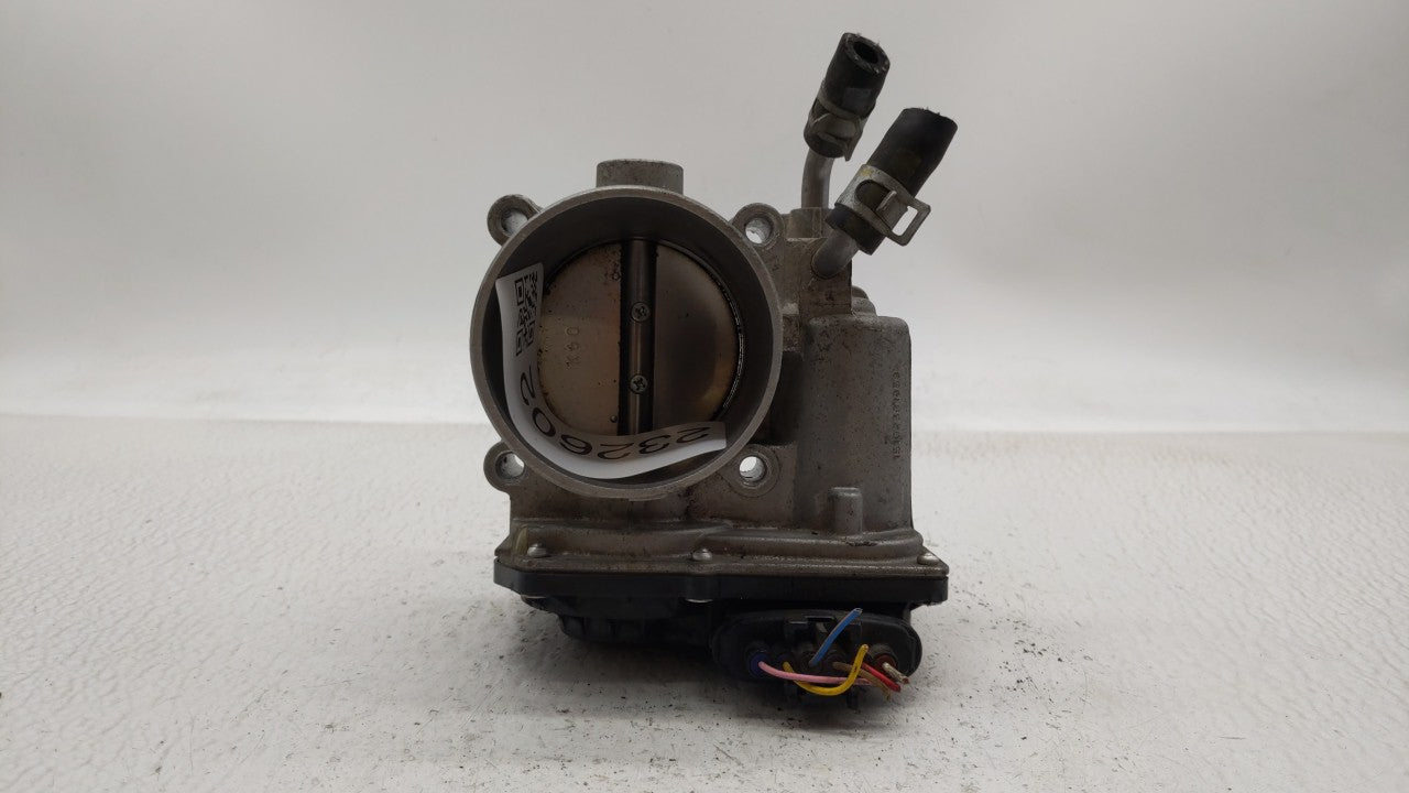 2014-2016 Kia Forte Throttle Body P/N:35100-2E400 Fits 2012 2013 2014 2015 2016 2018 2019 OEM Used Auto Parts - Oemusedautoparts1.com