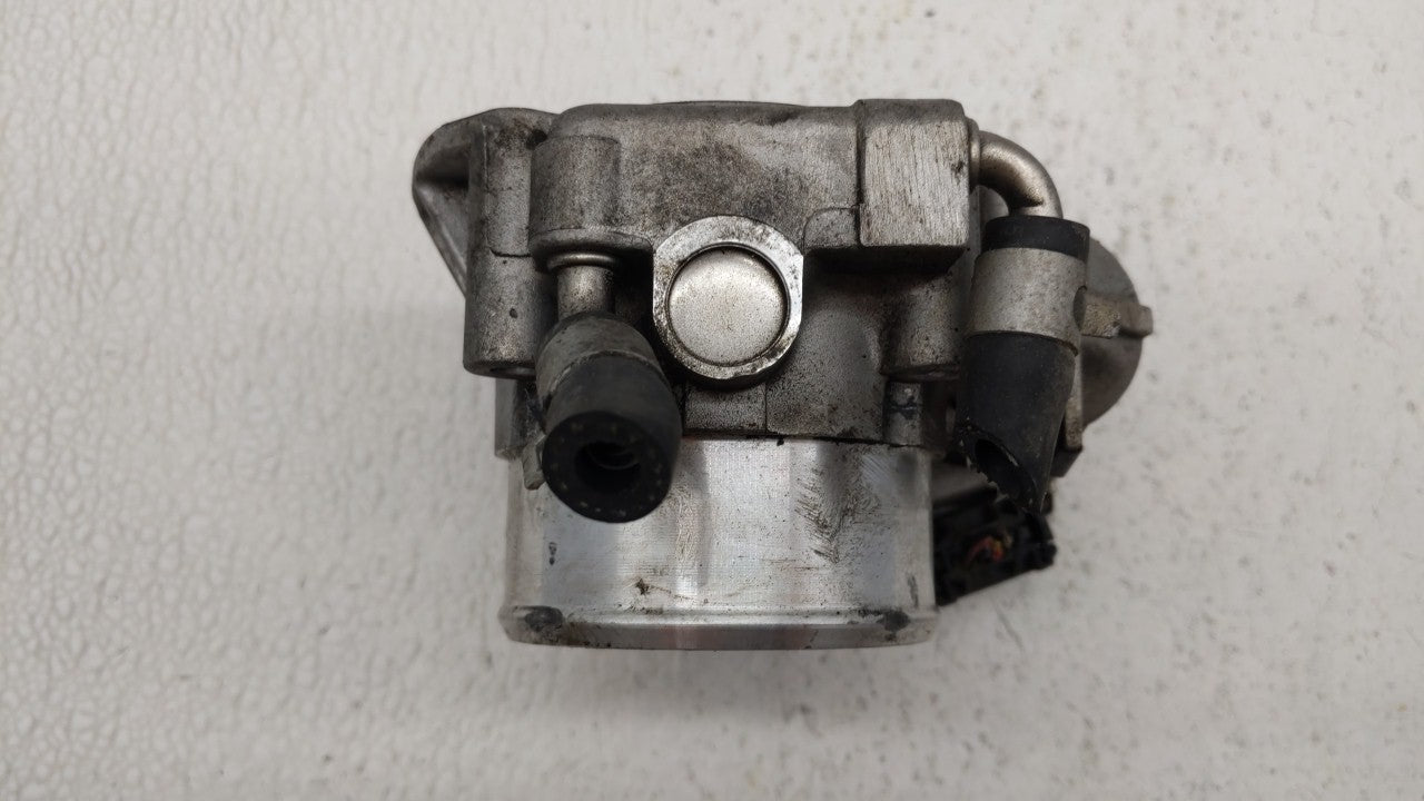 2011-2015 Kia Optima Throttle Body P/N:35100-2G700 Fits 2011 2012 2013 2014 2015 2016 OEM Used Auto Parts - Oemusedautoparts1.com