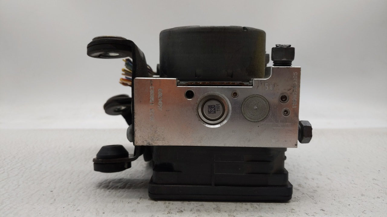 2014-2016 Ford Fusion ABS Pump Control Module Replacement P/N:EG9C-2C405-AF EG9C-2C405-AE Fits 2014 2015 2016 OEM Used Auto Parts - Oemusedautoparts1.com