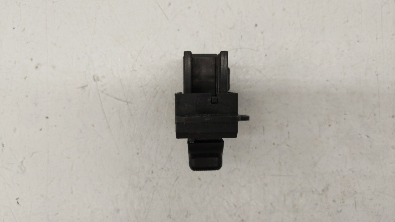 2001 Chrysler Town & Country Passeneger Right Power Window Switch - Oemusedautoparts1.com