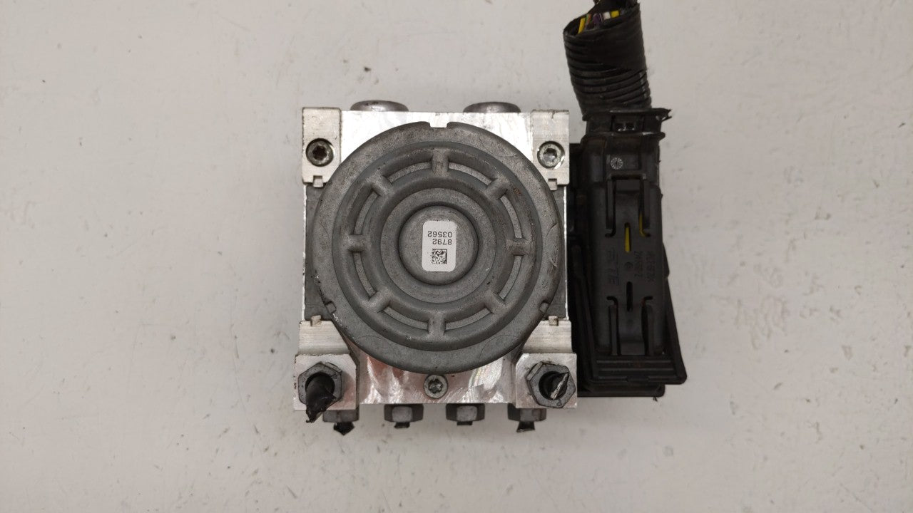 2017-2018 Ford Fusion ABS Pump Control Module Replacement P/N:HG9C-2B373-AH HG9C-2B373-CF Fits 2017 2018 OEM Used Auto Parts - Oemusedautoparts1.com