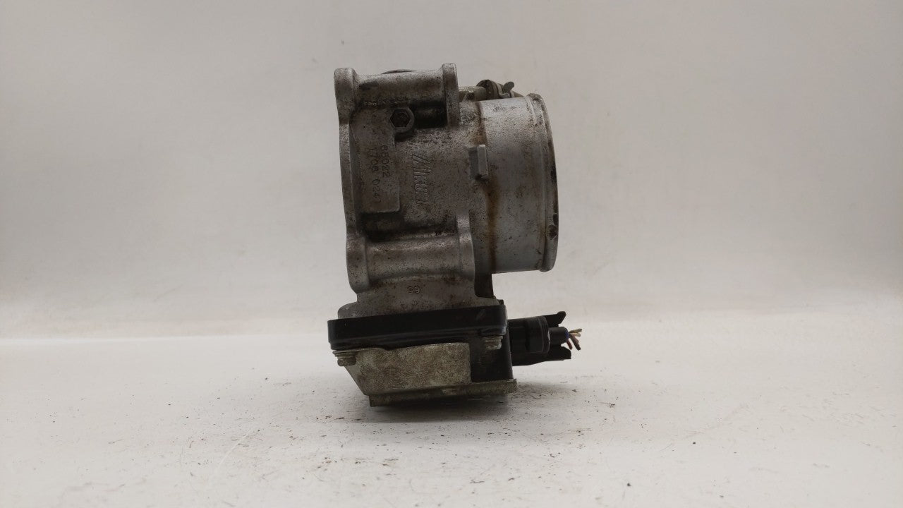 2012 Mitsubishi Outlander Throttle Body P/N:17060241 Fits OEM Used Auto Parts - Oemusedautoparts1.com