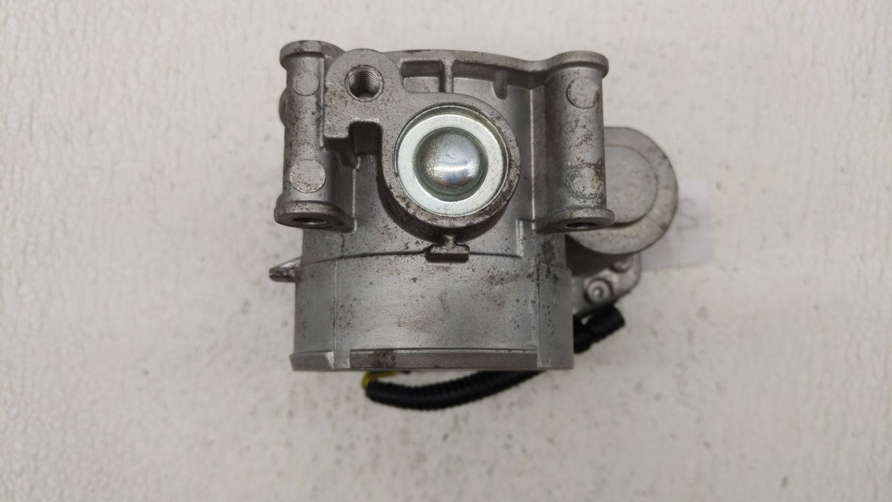 2015-2019 Ford Transit-250 Throttle Body P/N:AT4E-9F991-EL AT4E-EH Fits 2011 2012 2013 2014 2015 2016 2017 2018 2019 OEM Used Auto Parts - Oemusedautoparts1.com