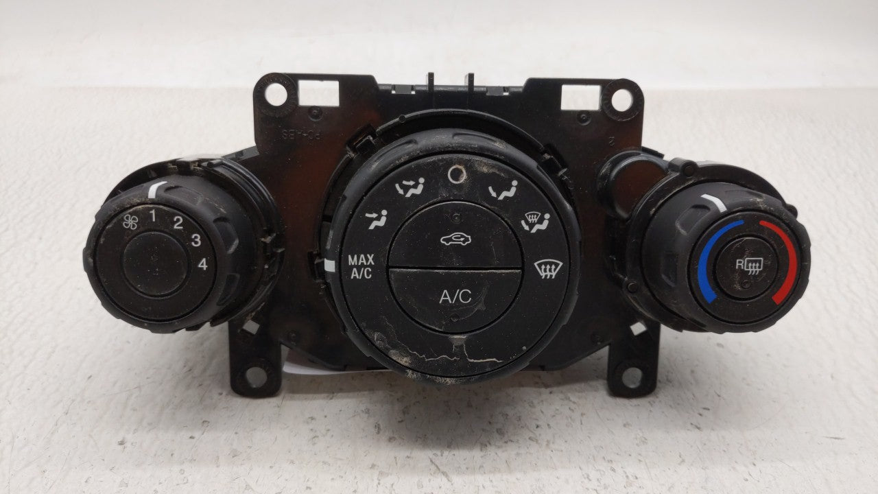 2014-2019 Ford Fiesta Climate Control Module Temperature AC/Heater Replacement P/N:D2BT-19980-AE D2BT 19980 AF Fits OEM Used Auto Parts - Oemusedautoparts1.com