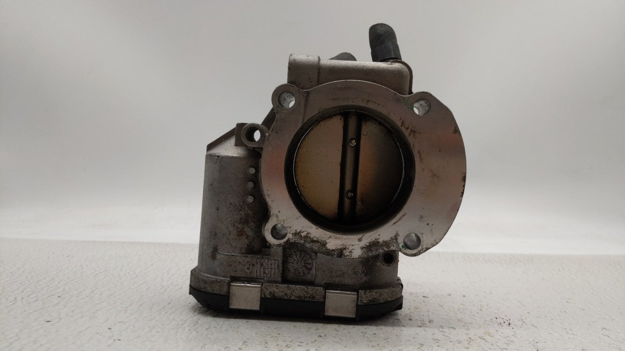 2011-2014 Hyundai Sonata Throttle Body P/N:35100-2G710 Fits 2011 2012 2013 2014 2015 2016 OEM Used Auto Parts - Oemusedautoparts1.com