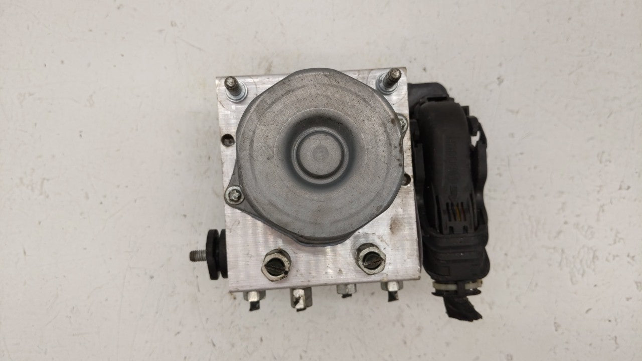 2016-2018 Nissan Sentra ABS Pump Control Module Replacement P/N:47660 5UD0C 47660 4FU0C Fits 2016 2017 2018 OEM Used Auto Parts - Oemusedautoparts1.com