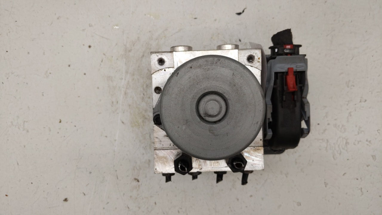 2017-2018 Kia Optima ABS Pump Control Module Replacement P/N:58900-D5060 58920-D5060 Fits 2017 2018 OEM Used Auto Parts - Oemusedautoparts1.com
