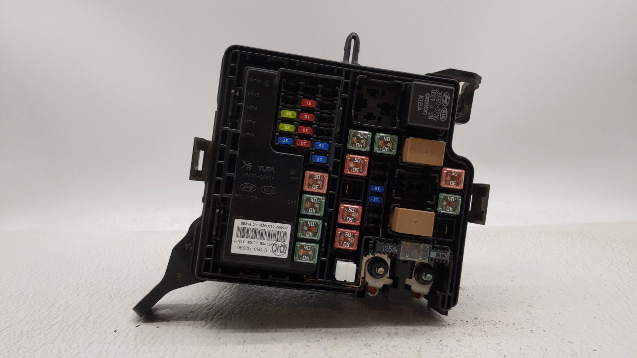 2016 Kia Soul Fusebox Fuse Box Panel Relay Module P/N:5316415002 Fits OEM Used Auto Parts - Oemusedautoparts1.com