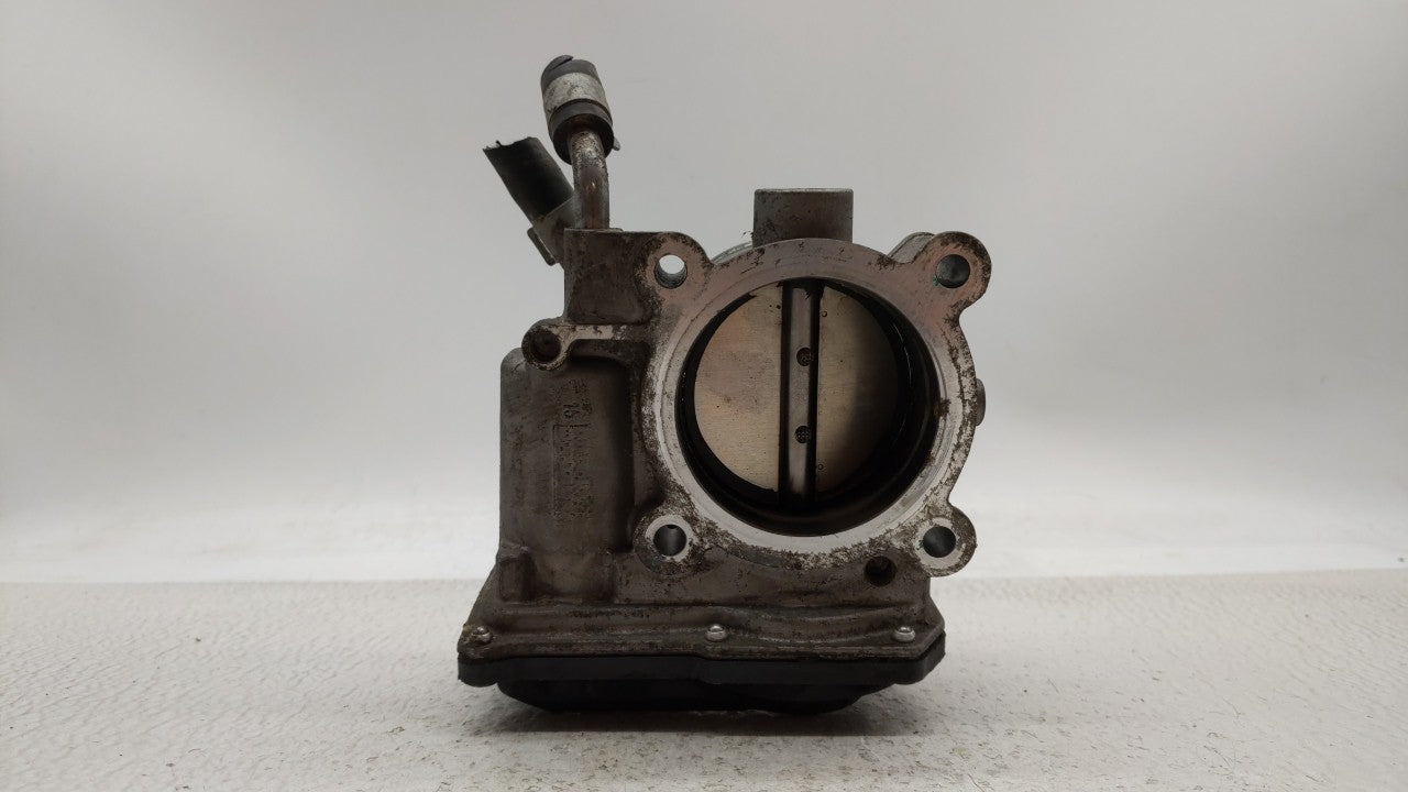 2014-2016 Kia Forte Throttle Body P/N:35100-2E400 Fits 2012 2013 2014 2015 2016 2018 2019 OEM Used Auto Parts - Oemusedautoparts1.com