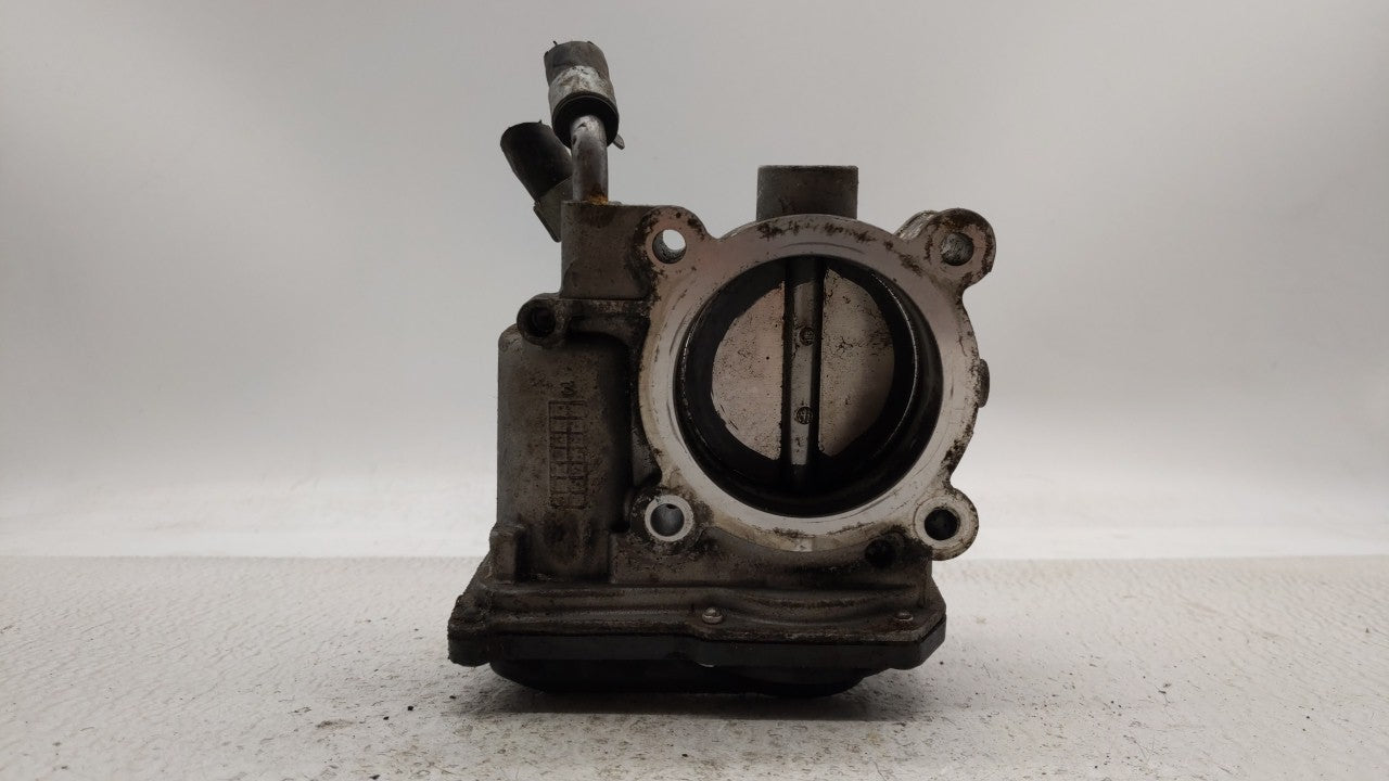 2014-2016 Kia Forte Throttle Body P/N:35100-2E400 Fits 2012 2013 2014 2015 2016 2018 2019 OEM Used Auto Parts - Oemusedautoparts1.com