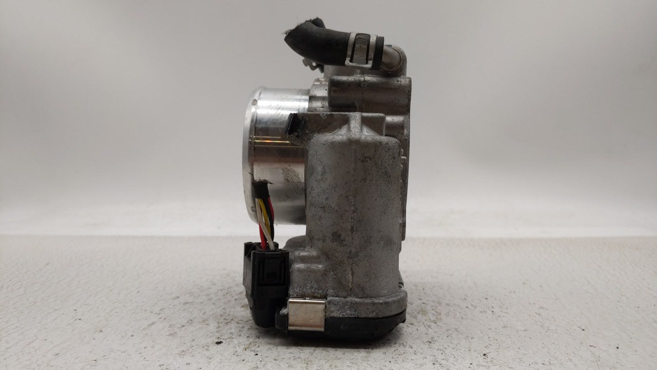 2016-2019 Kia Sorento Throttle Body P/N:0 280 750 618 35100-2G600 Fits 2015 2016 2017 2018 2019 OEM Used Auto Parts - Oemusedautoparts1.com