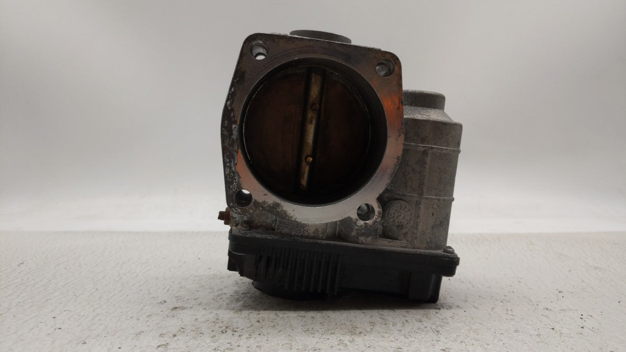 2006 Infiniti M35 Throttle Body P/N:RME70-04 A576-01 Fits 2002 2003 2004 2005 OEM Used Auto Parts - Oemusedautoparts1.com