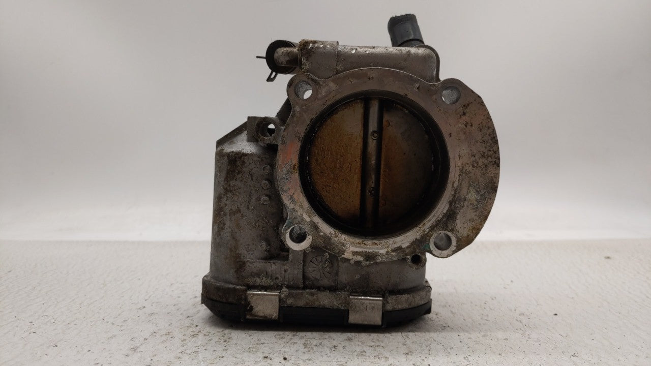 2011-2014 Hyundai Sonata Throttle Body P/N:35100-2G700 Fits 2011 2012 2013 2014 2015 2016 OEM Used Auto Parts - Oemusedautoparts1.com