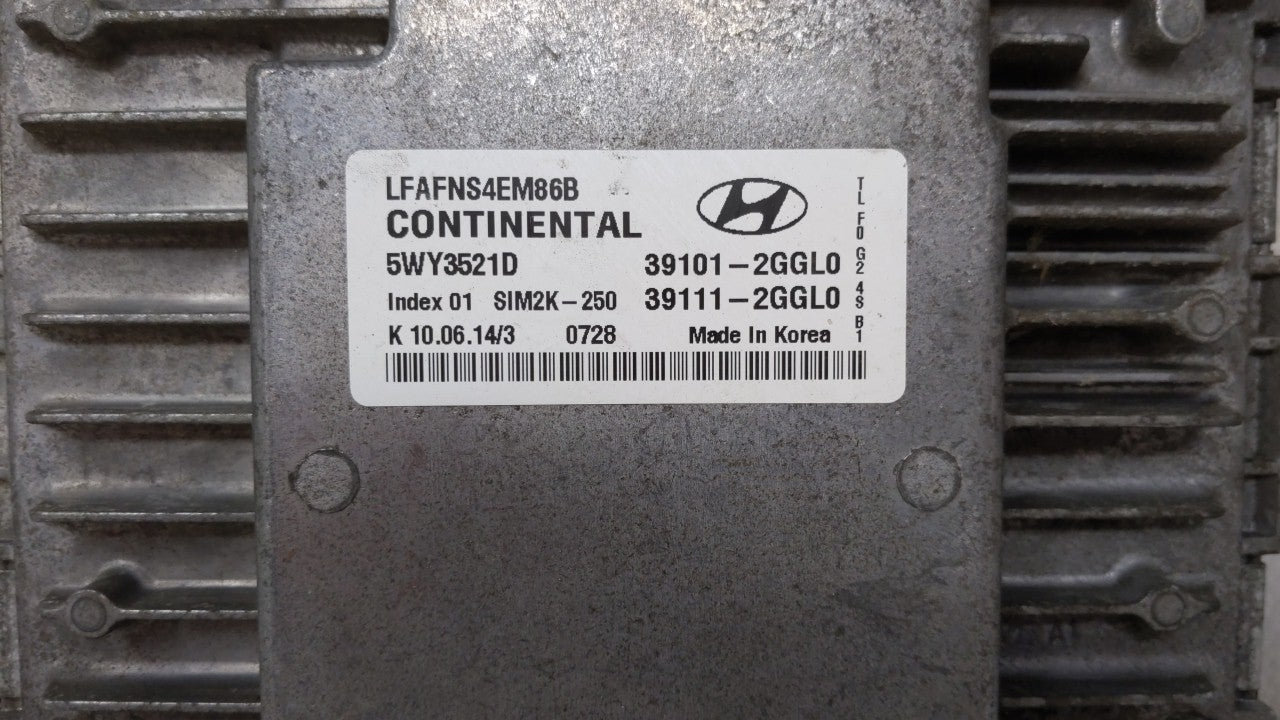 2015-2017 Hyundai Sonata PCM Engine Computer ECU ECM PCU OEM P/N:39101-2GGL0 39111-2GGL0 Fits 2015 2016 2017 OEM Used Auto Parts - Oemusedautoparts1.com