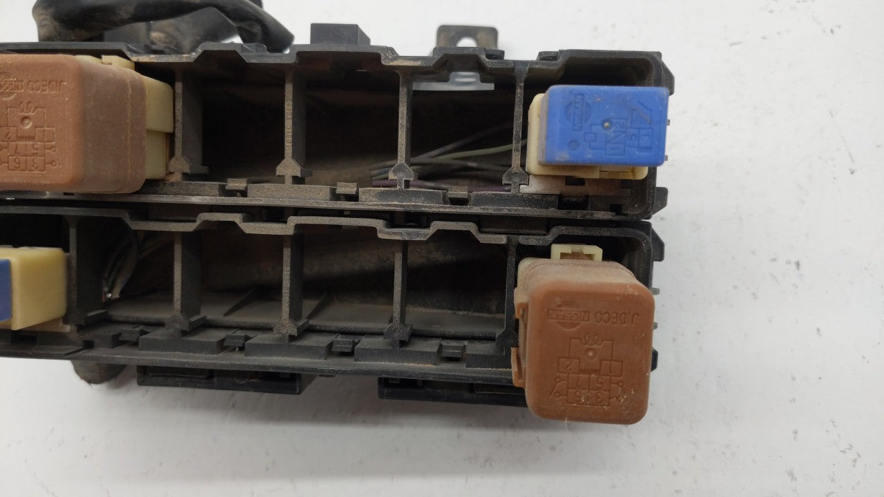 2005-2007 Nissan Xterra Fusebox Fuse Box Panel Relay Module P/N:24382EA010 24382 EA010 Fits 2005 2006 2007 OEM Used Auto Parts - Oemusedautoparts1.com