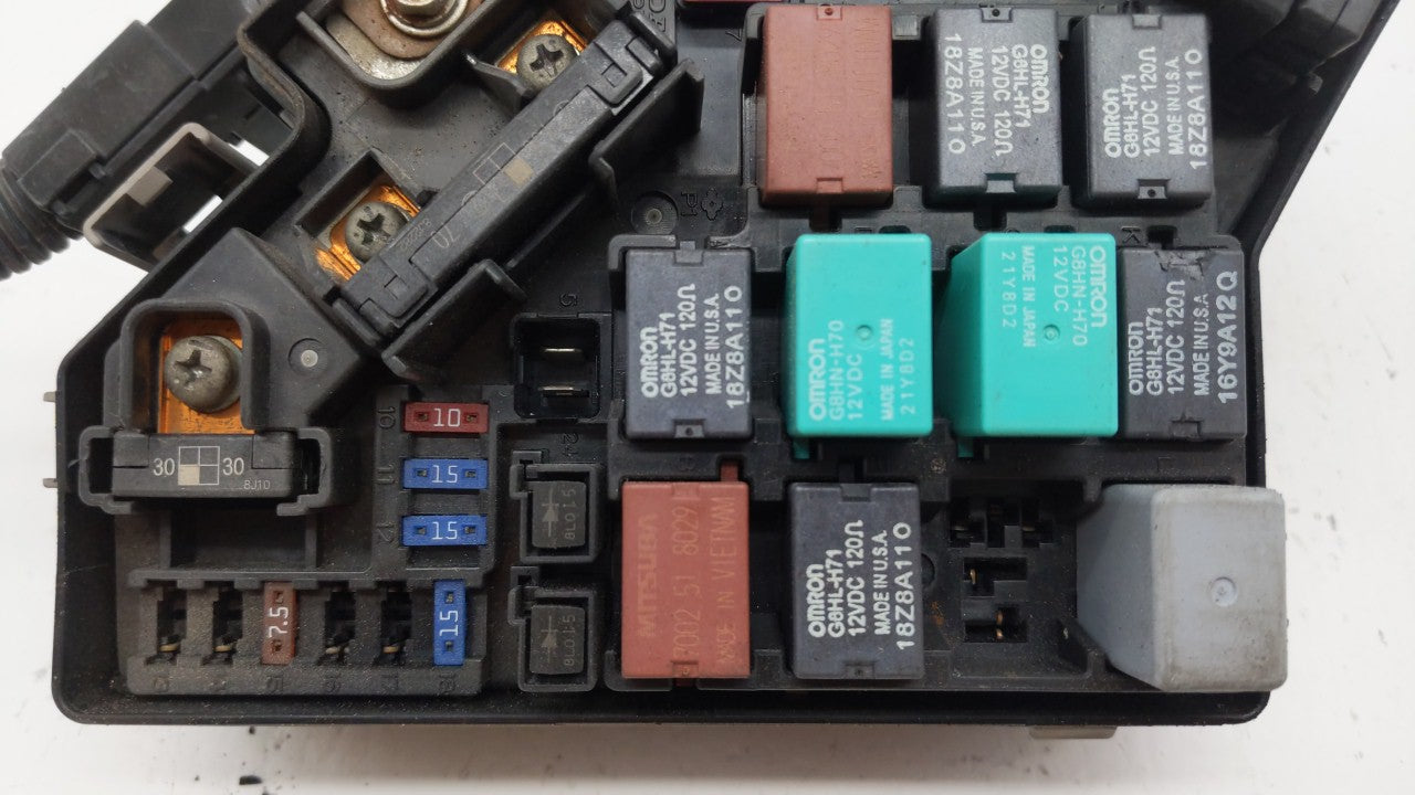 2008-2011 Honda Civic Fusebox Fuse Box Panel Relay Module P/N:SNA-A03-N83 SNA-A312 Fits 2008 2009 2010 2011 OEM Used Auto Parts - Oemusedautoparts1.com