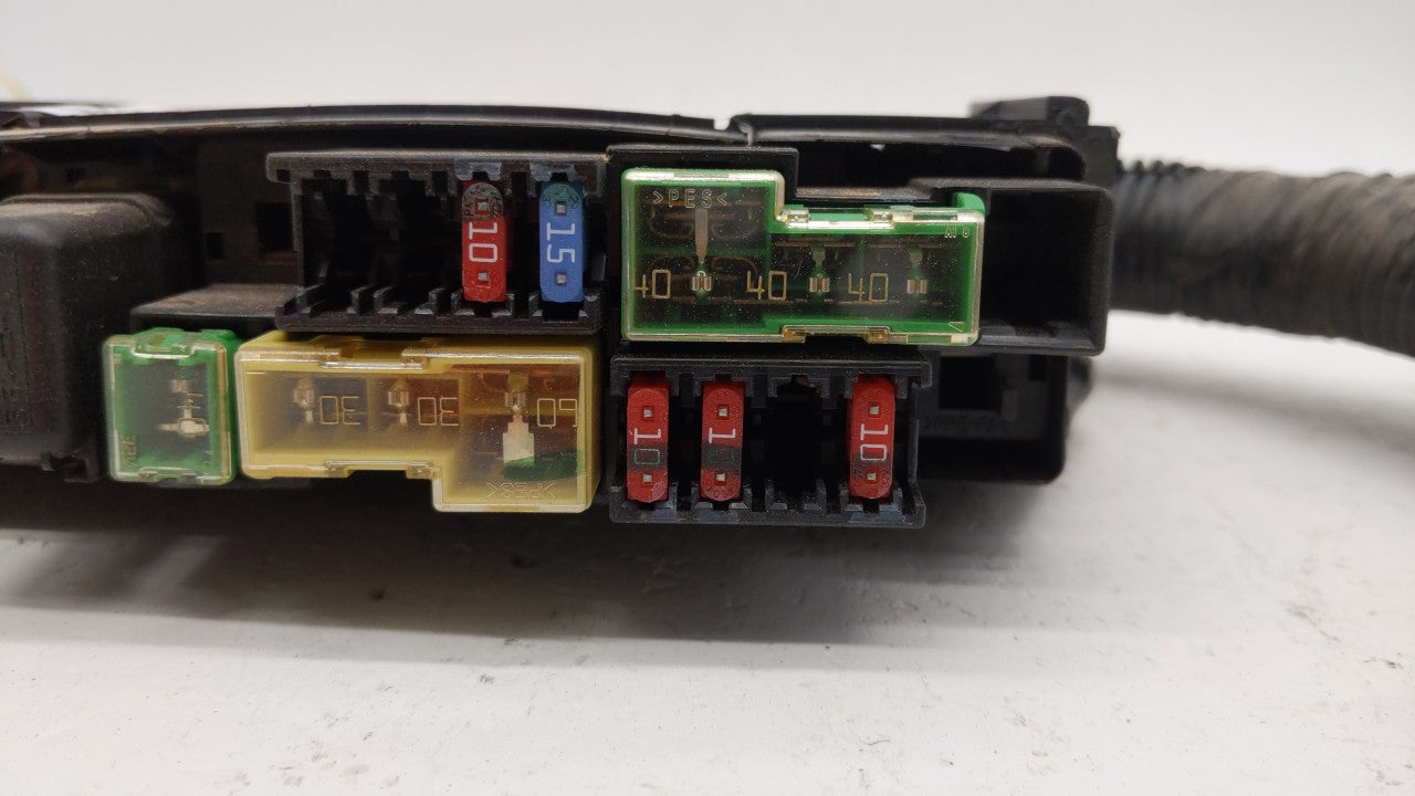 2013-2019 Nissan Sentra Fusebox Fuse Box Panel Relay Module P/N:284B7 3RA1B 24382 EW70B Fits 2013 2014 2015 2016 2017 2018 2019 OEM Used Auto Parts - Oemusedautoparts1.com