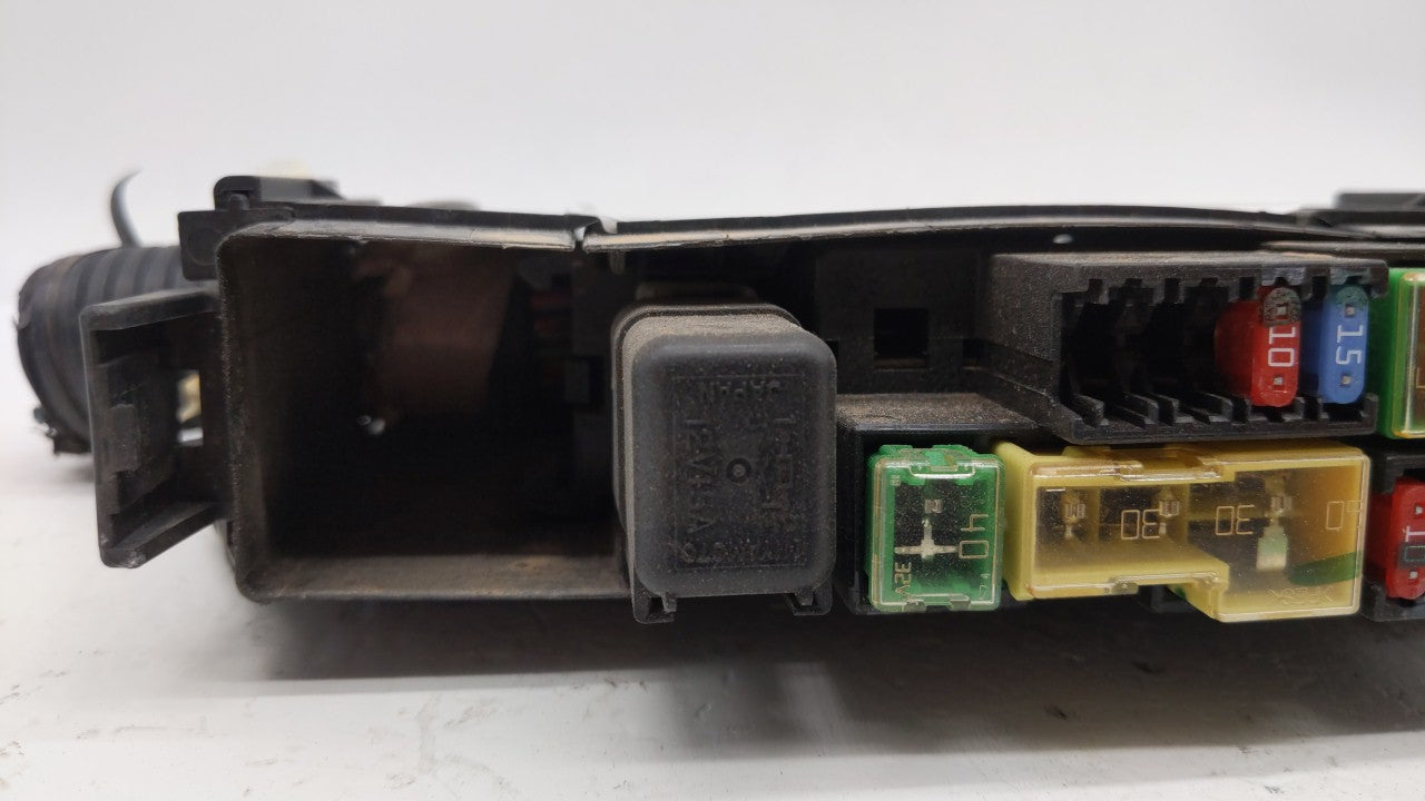 2013-2019 Nissan Sentra Fusebox Fuse Box Panel Relay Module P/N:284B7 3RA1B 24382 EW70B Fits 2013 2014 2015 2016 2017 2018 2019 OEM Used Auto Parts - Oemusedautoparts1.com