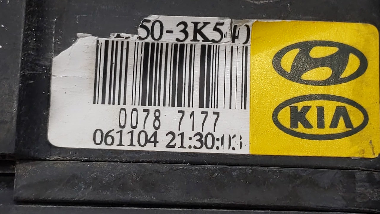 2006-2010 Hyundai Sonata Fusebox Fuse Box Panel Relay Module P/N:91950-3K540 91950-3K510 Fits 2006 2007 2008 2009 2010 OEM Used Auto Parts - Oemusedautoparts1.com