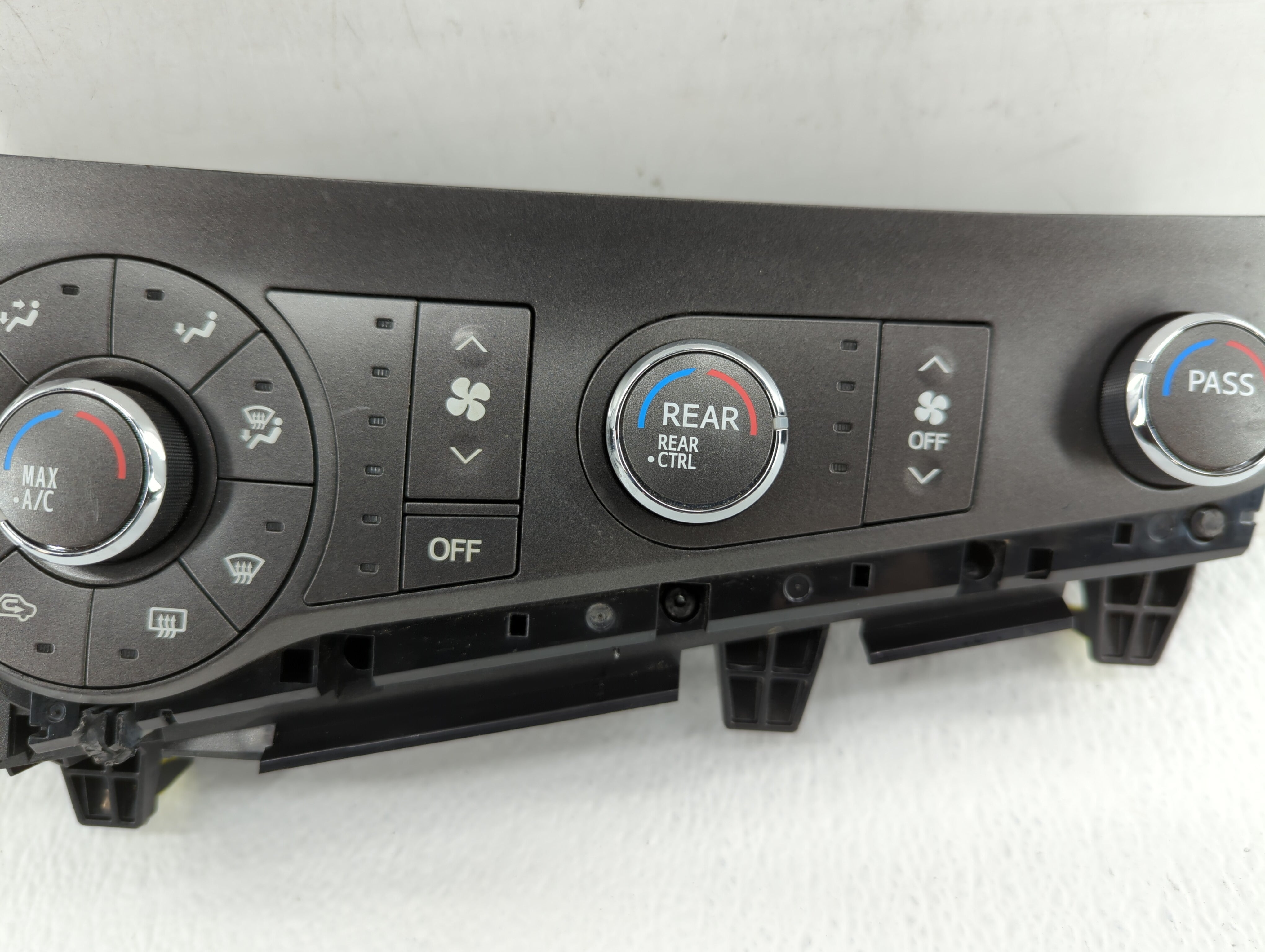 2017-2019 Chevrolet Silverado 1500 Climate Control Module Temperature AC/Heater Replacement P/N:23486615 84164476 Fits OEM Used Auto Parts - Oemusedautoparts1.com