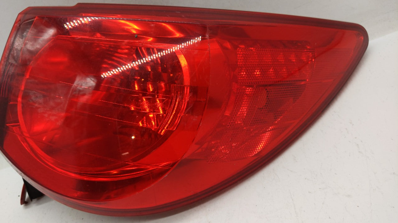 2009-2012 Chevrolet Traverse Tail Light Assembly Passenger Right OEM Fits 2009 2010 2011 2012 OEM Used Auto Parts - Oemusedautoparts1.com