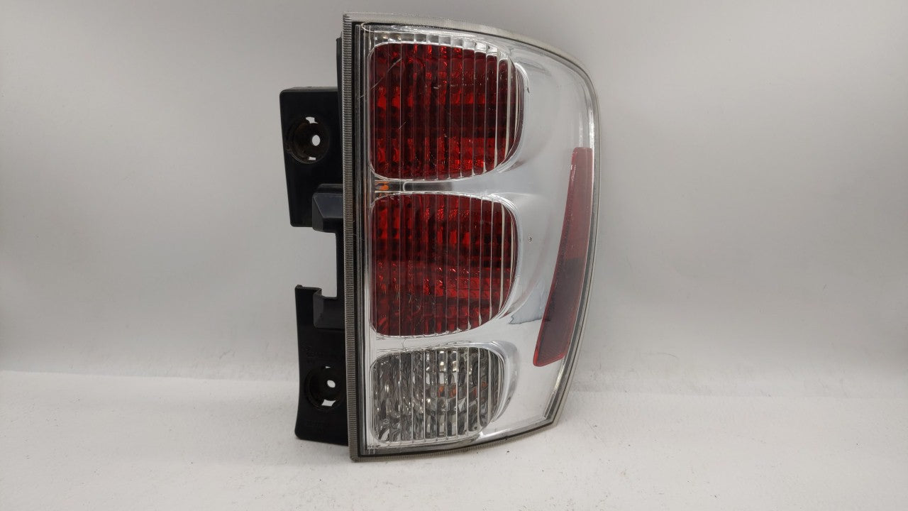 2009 Chevrolet Equinox Tail Light Assembly Passenger Right OEM P/N:30796268 GM384-B000R Fits 2005 2006 2007 2008 OEM Used Auto Parts - Oemusedautoparts1.com