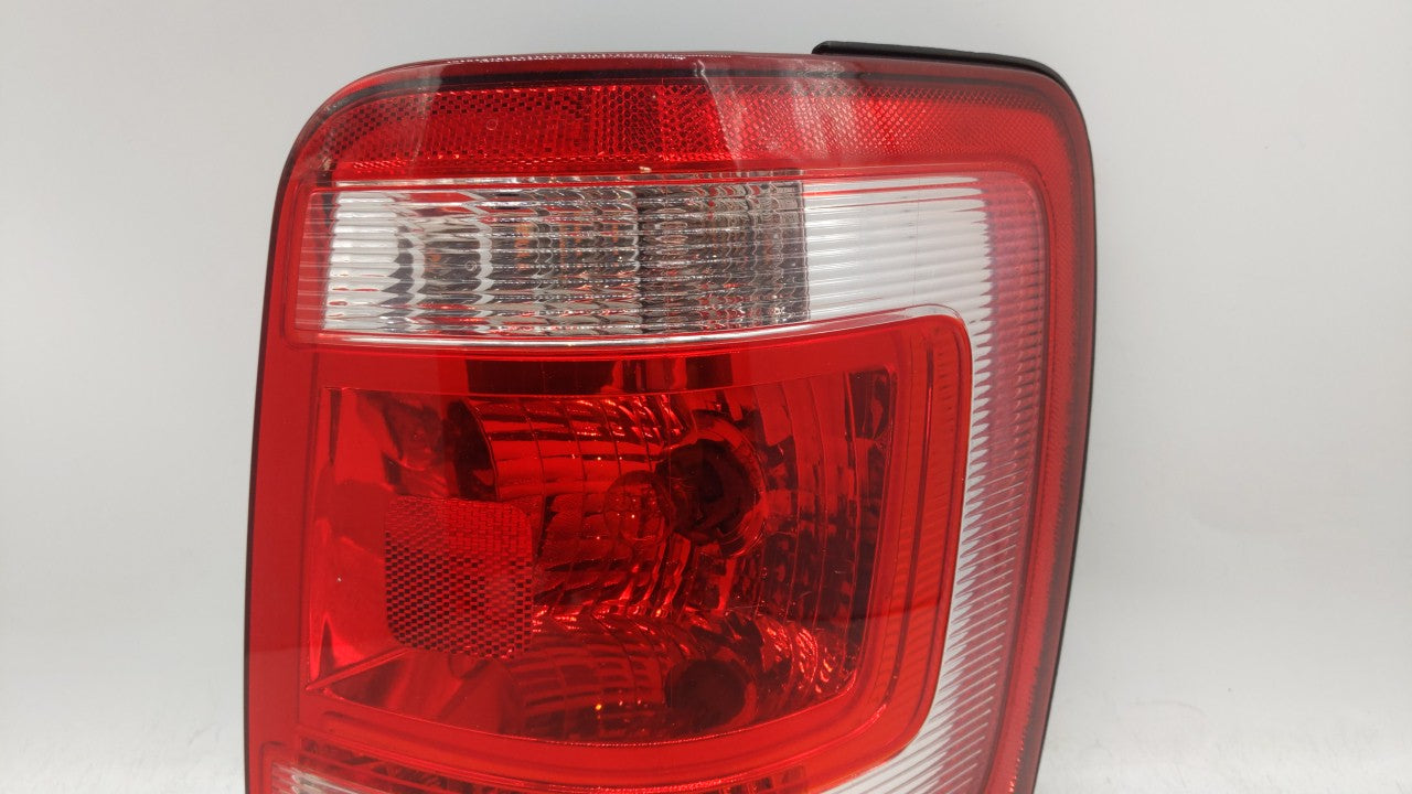 2010 Ford Escape Tail Light Assembly Passenger Right OEM P/N:8L84-13B504-A Fits 2008 2009 2011 2012 OEM Used Auto Parts - Oemusedautoparts1.com