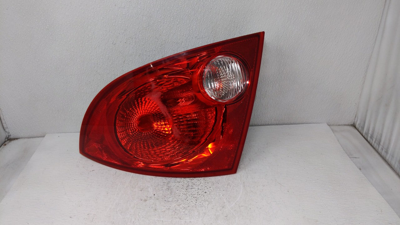 2010 Chevrolet Cobalt Tail Light Assembly Passenger Right OEM P/N:20868642 25823650 Fits 2005 2006 2007 2008 2009 OEM Used Auto Parts - Oemusedautoparts1.com