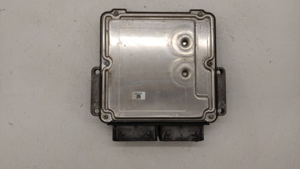 2013 Lincoln Mkz PCM Engine Computer ECU ECM PCU OEM P/N:DP5A-12A650-FE Fits OEM Used Auto Parts - Oemusedautoparts1.com