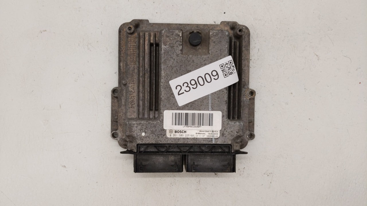 2013 Lincoln Mkz PCM Engine Computer ECU ECM PCU OEM P/N:DP5A-12A650-FE Fits OEM Used Auto Parts - Oemusedautoparts1.com