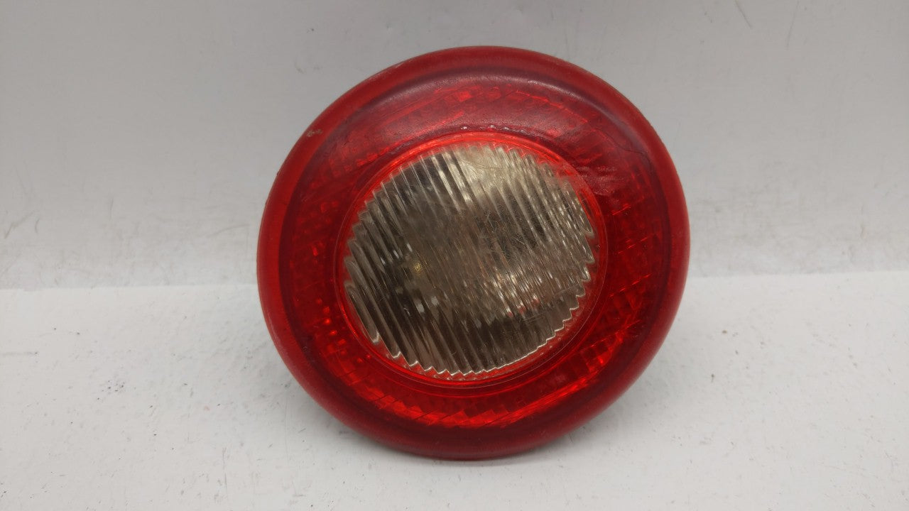 2008 Chevrolet Hhr Tail Light Assembly Passenger Right OEM P/N:25823015 15875484 Fits 2006 2007 2009 2010 2011 OEM Used Auto Parts - Oemusedautoparts1.com