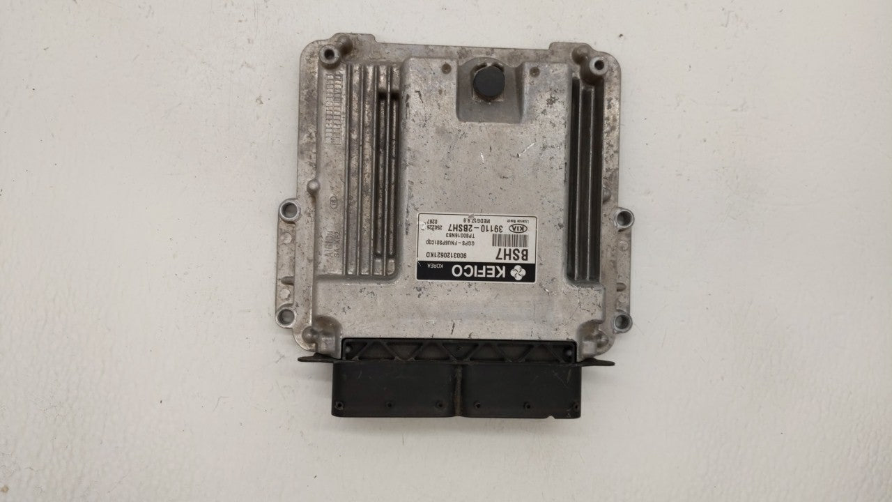 2015 Kia Soul PCM Engine Computer ECU ECM PCU OEM P/N:39101-2BSH1 39110-2BSH1 Fits OEM Used Auto Parts - Oemusedautoparts1.com