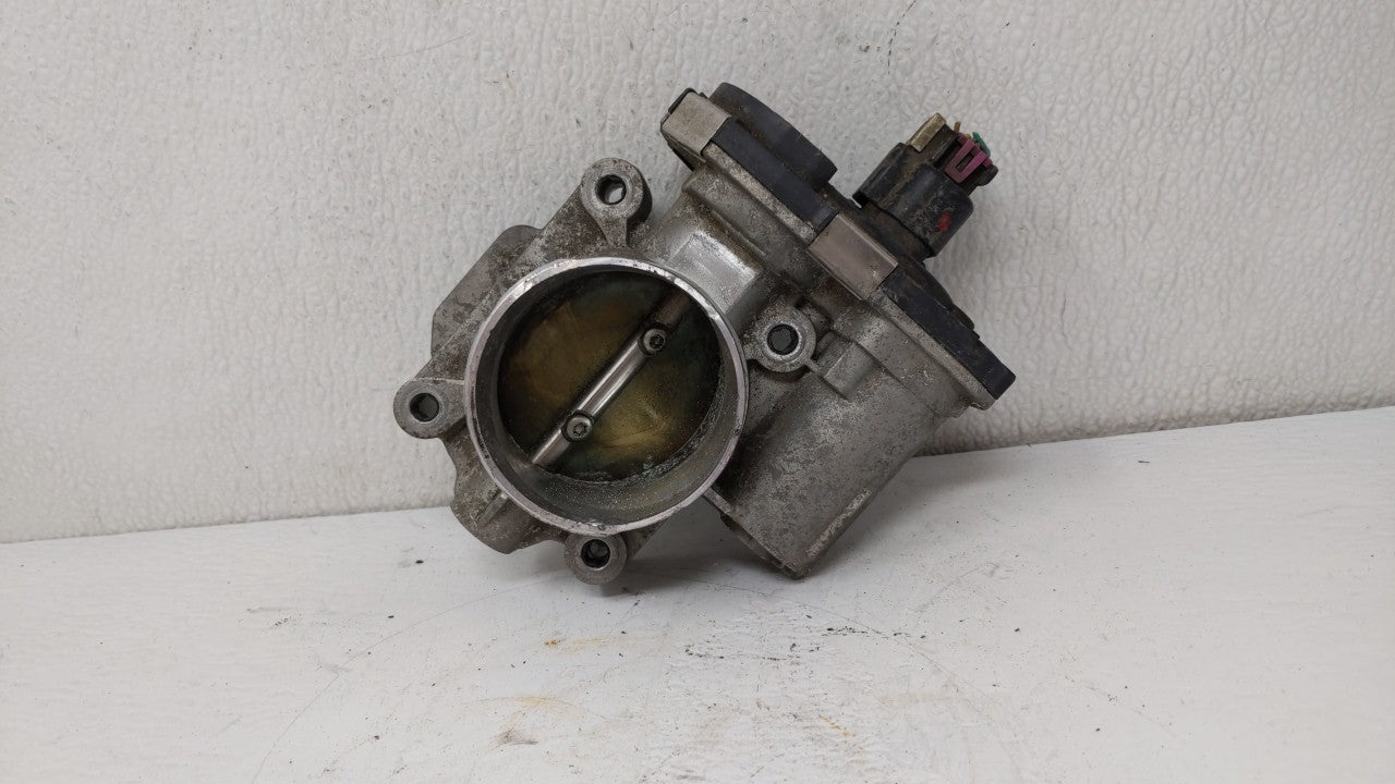 2008-2012 Chevrolet Malibu Throttle Body P/N:668AA 186AA Fits 2007 2008 2009 2010 2011 2012 OEM Used Auto Parts - Oemusedautoparts1.com