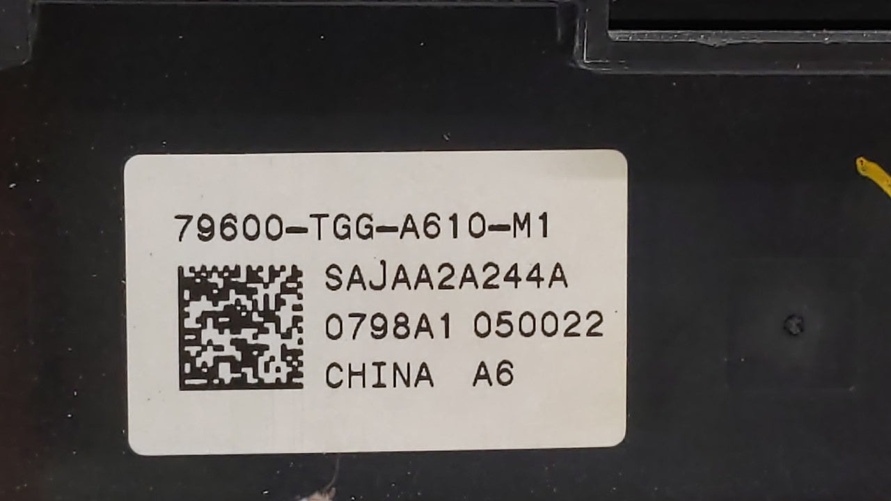 2017-2018 Honda Civic Climate Control Module Temperature AC/Heater Replacement P/N:79600-TGG-A610-M1 79600TGGA610M1 Fits 2017 2018 OEM Used Auto Parts - Oemusedautoparts1.com