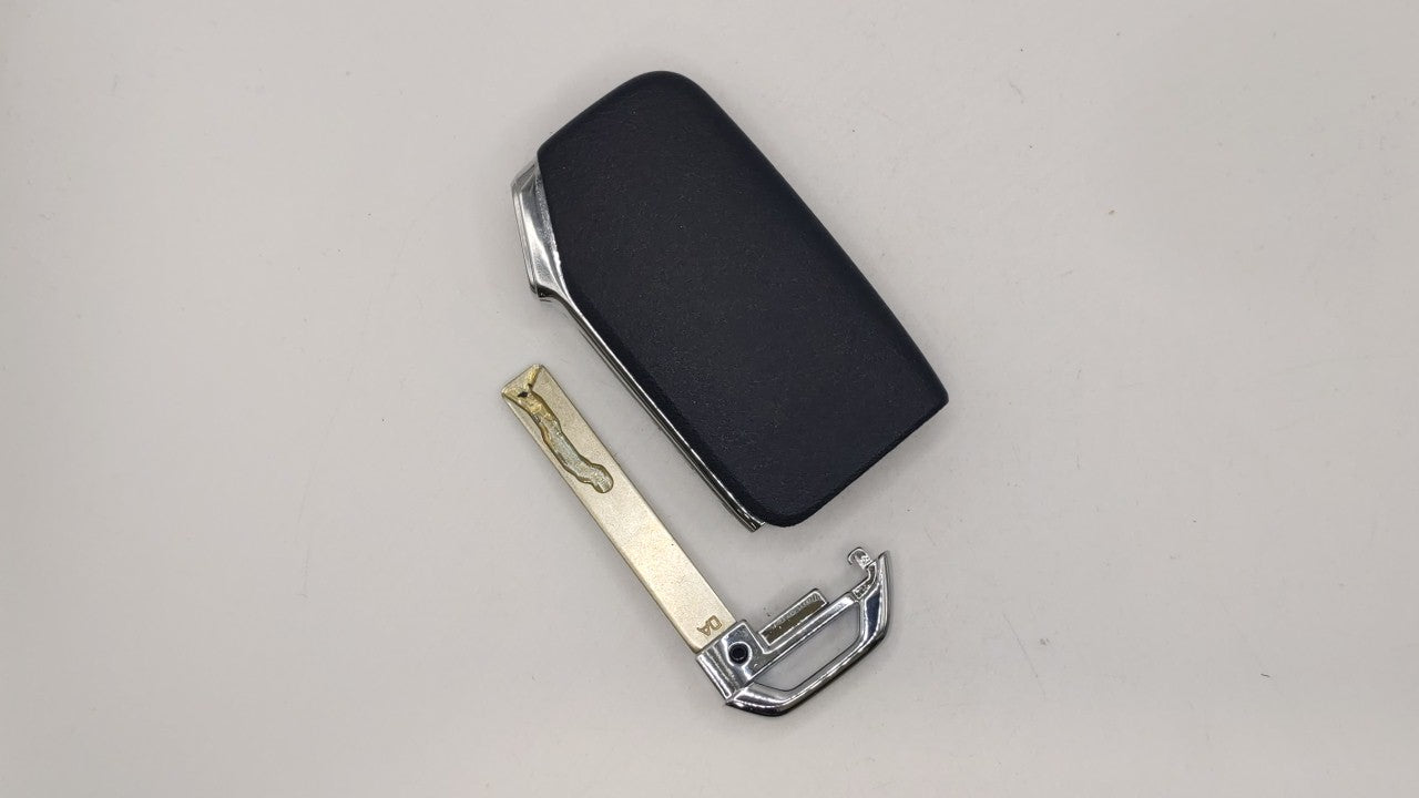 Kia K5 Keyless Entry Remote Fob CQOFD00790 5 buttons - Oemusedautoparts1.com