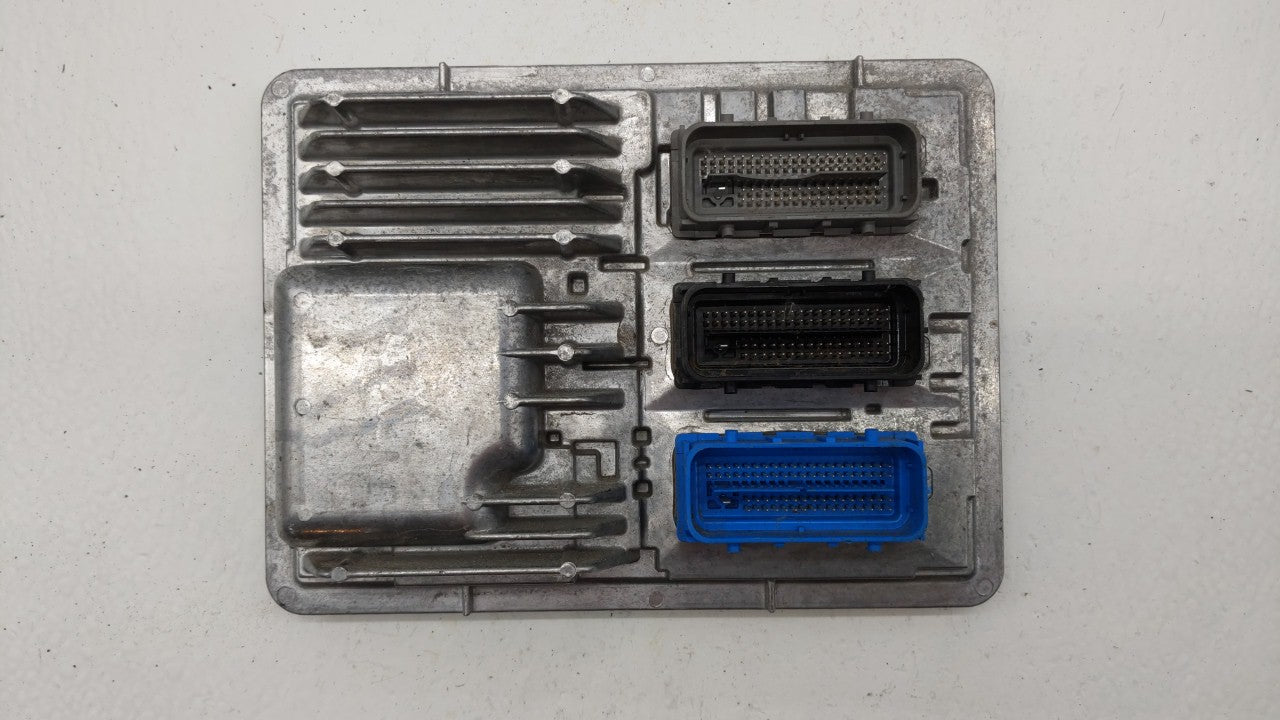 2017-2018 Chevrolet Cruze PCM Engine Computer ECU ECM PCU OEM P/N:12676683 12697837 Fits 2017 2018 2019 OEM Used Auto Parts - Oemusedautoparts1.com