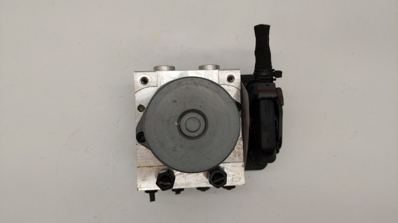 2016 Kia Soul ABS Pump Control Module Replacement P/N:58900-B2720 58920-B2720 Fits OEM Used Auto Parts - Oemusedautoparts1.com