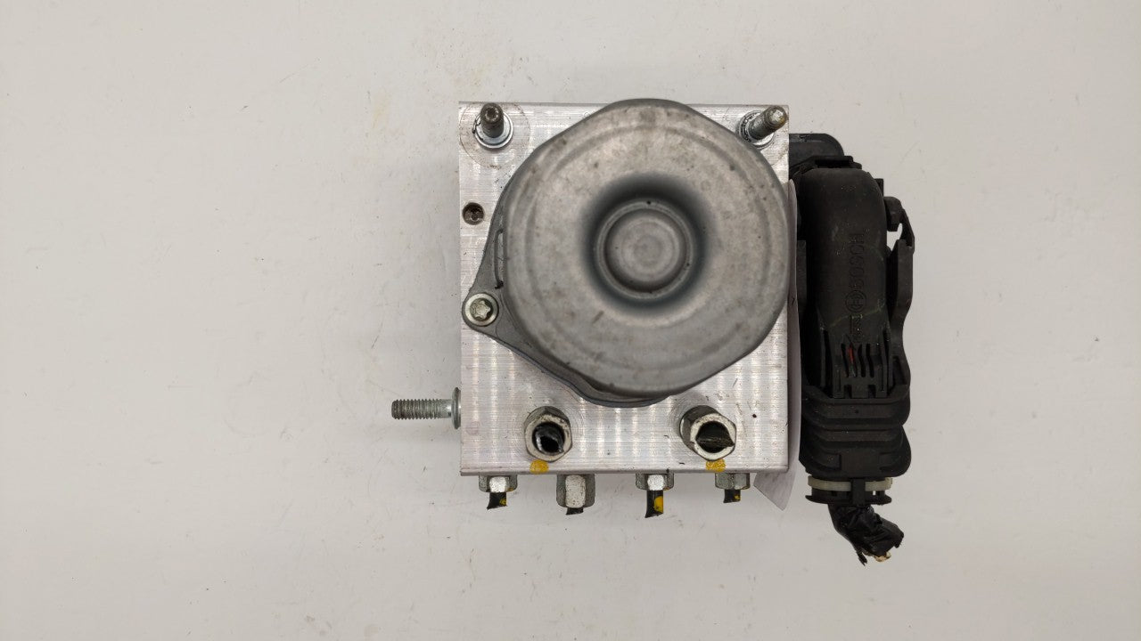 2016-2018 Nissan Sentra ABS Pump Control Module Replacement P/N:47660 5UD0C 47660 4FU0C Fits 2016 2017 2018 OEM Used Auto Parts - Oemusedautoparts1.com